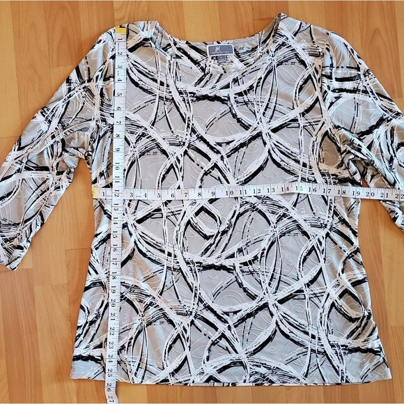 JM Collection Slinky Patterned Top, L - Picture 5 of 5